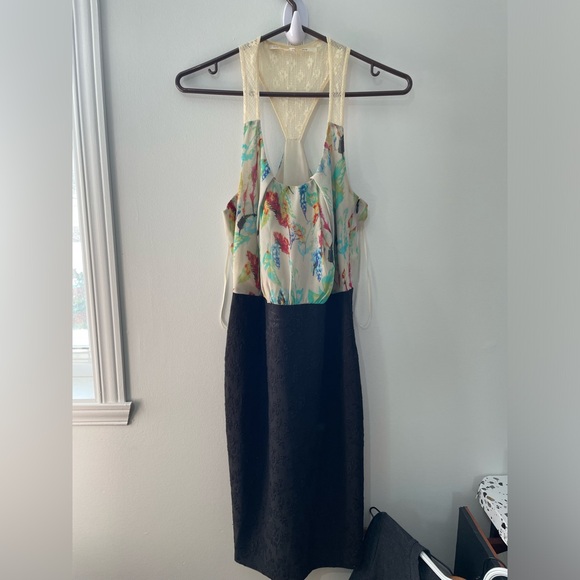 Dress - Picture 5 of 5